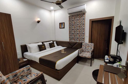 Aligarh Hotel | La Imperio Hotel