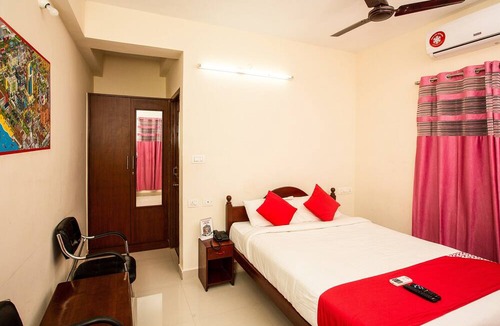 Injambakkam Hotel | OYO 15701 River View Residency