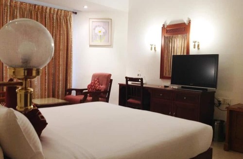 Kuppaayil Hotel | Krishna Inn