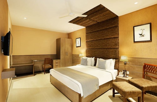 Bareilly Hotel | The Manor Bareilly Hotel