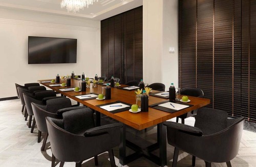 Alwarpet Hotel | Novotel Chennai Chamiers Road Hotel