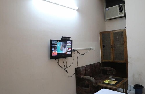 Paharganj Hotel | Hotel Delhi Regency