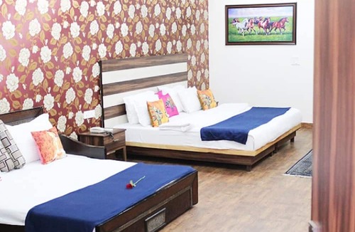 Behror Hotel | Adhunik Hotel Behror