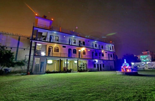 Lucknow Hotel | Hotel Mangalam Palace - Lucknow Airport