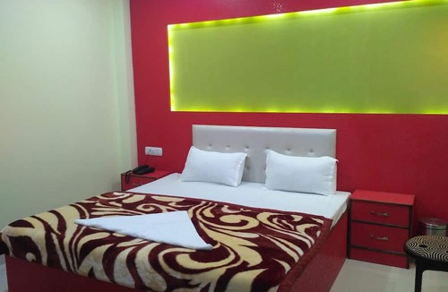 Lanka Hotel | Hotel Utsav Residency