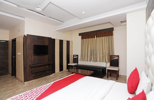 Meerut Hotel | OYO 5183 Hotel Subhadra Residency