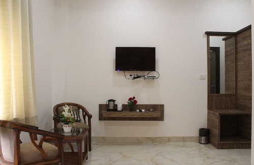 Mathura Hotel | Regal Hotel and Restaurant