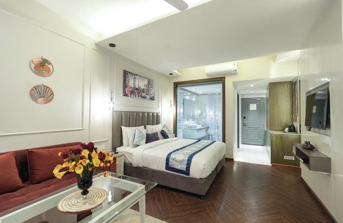 The Mall Road Hotel | Vaydantaa - Luxury Boutique Hotel Mussoorie