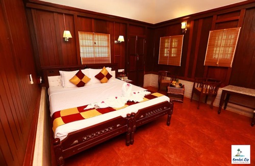 Ezhupunna Hotel | Kondai Lip Backwater Heritage Resort