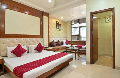 Karol Bagh Hotel | Hotel Aster Inn