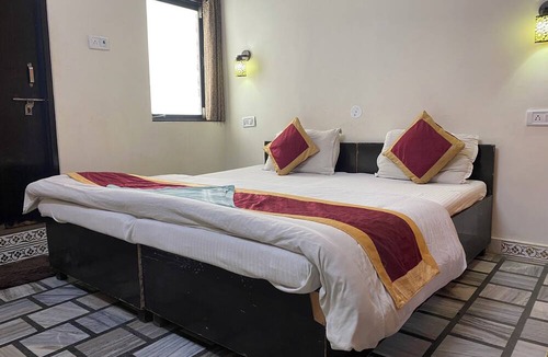 Amer Fort Road Hotel | Hotel Vacation