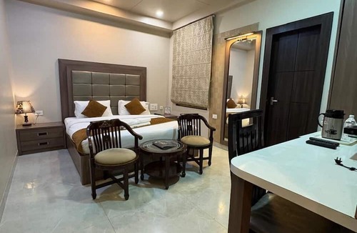 Varanasi Hotel | Hotel Ozas Grand