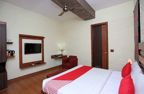 Raj Nagar Hotel | FabHotel The Townhouse
