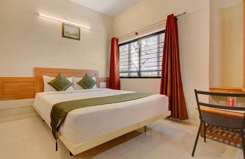 Rajajinagar Hotel | Itsy By Treebo - KES Residency
