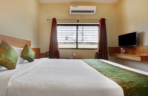 Rajajinagar Hotel | Itsy By Treebo - KES Residency