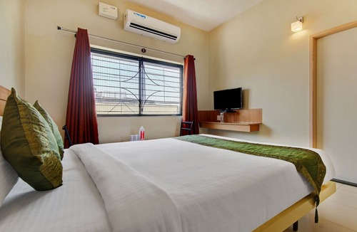 Rajajinagar Hotel | Itsy By Treebo - KES Residency