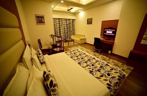 Civil Lines Hotel | Grand Continental Hotel