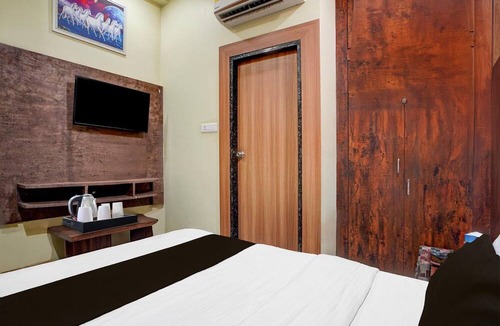Jabalpur House | Deluxe Hotel Koshalya Mohan