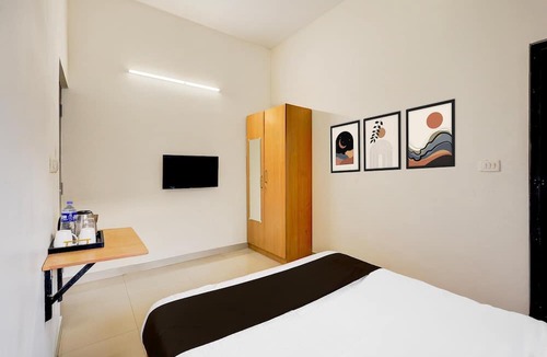 Nanganallur House | Deluxe Grace Complex