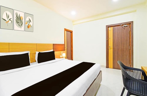 Kondapur House | Deluxe With Twin Bed Rrr Inn