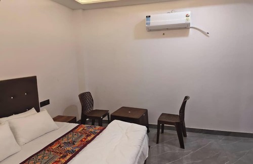 Agra Hotel | Hotel O AWA Palace
