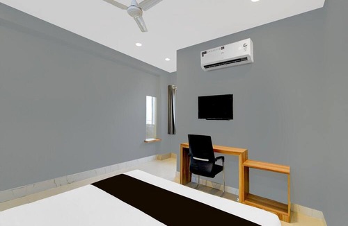 Civil Lines House | Deluxe Hotel Santosh Palace