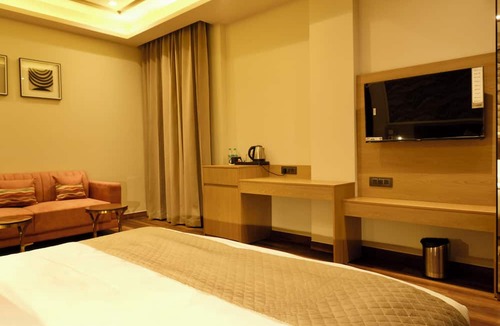 Moradabad Hotel | Red Sapphire Royal