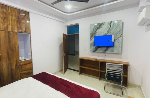 Lucknow House | sai sansthan inn