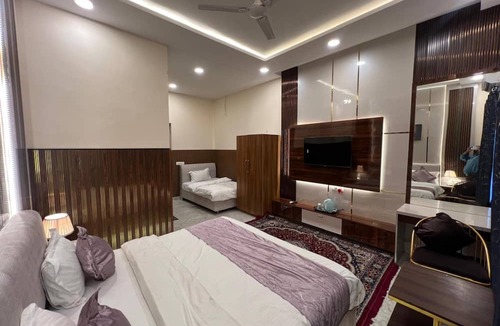 Hasanpur Hotel | Hotel Highway Retreat