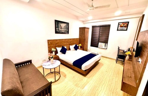 Badarpur Hotel | Hotel Brahman Bhawan