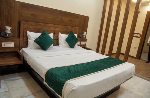 Sikandra Hotel | Hotel Shree Ji Palace