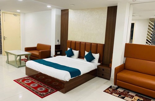 Sikandra Hotel | Hotel Uday Raj