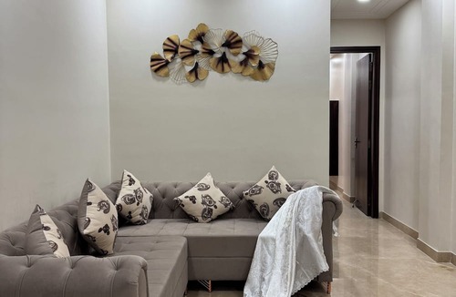 Saket Apartment | Fortune Home Service Apartment J-267