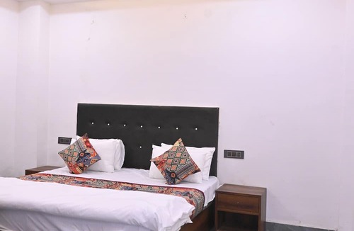 Sikandra Hotel | Hotel Apple Tree