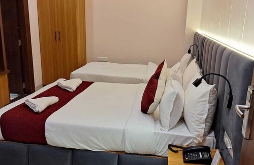 Jhansi Hotel | Hotel Bhagwati Grand