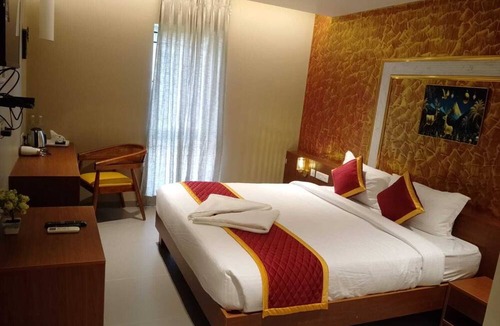 Dindigul Hotel | Yash Grande