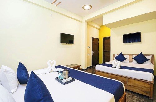 Faizabad Hotel | Hotel M-I-N-X Radhika Palace Ayodhya