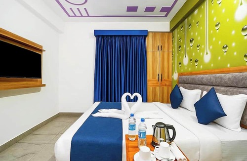 Faizabad Hotel | Hotel M-I-N-X Radhika Palace Ayodhya