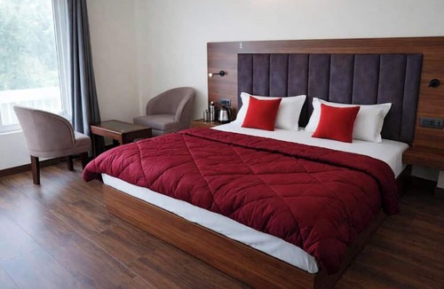 Mallital Hotel | Hotel The Oak & Lake view Near Mall Rd