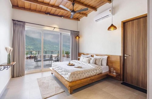 Bhimtal Villa | ELIVAAS Antarmann Casa Zenith 6 BHK