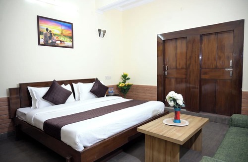 Pithoragarh Hotel | Panch Aarohan Hotel King