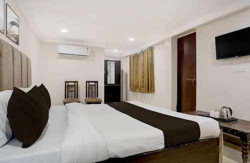 Civil Lines House | Deluxe Heritage Hotel