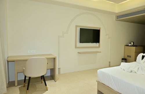 Maihar Hotel | Simran Sarovar Hotel