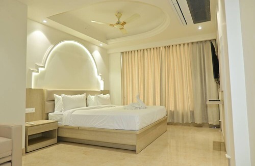 Maihar Hotel | Simran Sarovar Hotel