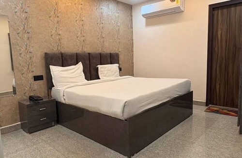 Kanpur Hotel | Hotel Raas Inn