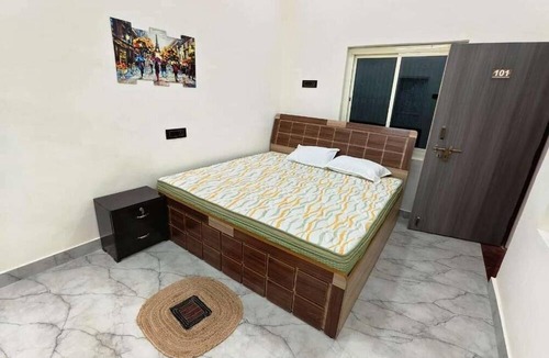 Mahmoorganj House | RAINBOW INN