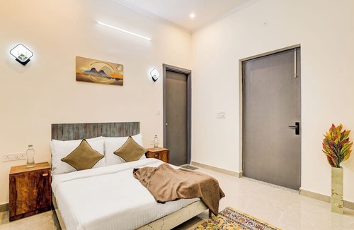 Faridabad Villa | Alaya Stays Lustra Farms With Pvt Pool