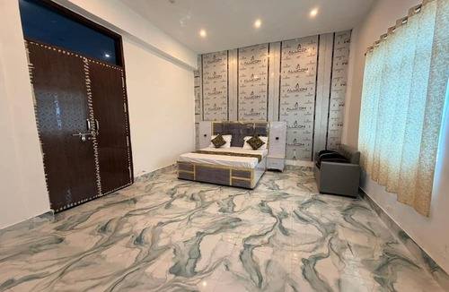 Bharthana Hotel | The Golden Nacre Palace