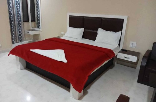 Satna Hotel | The Bhuwan Heights Inn