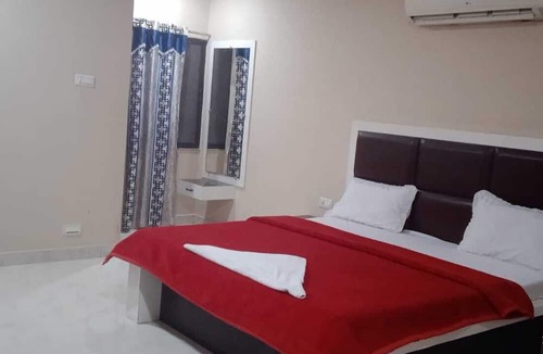 Satna Hotel | The Bhuwan Heights Inn